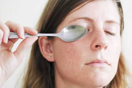 how to comfort a sore and itchy eye