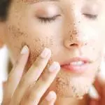 how to exfoliate face naturally